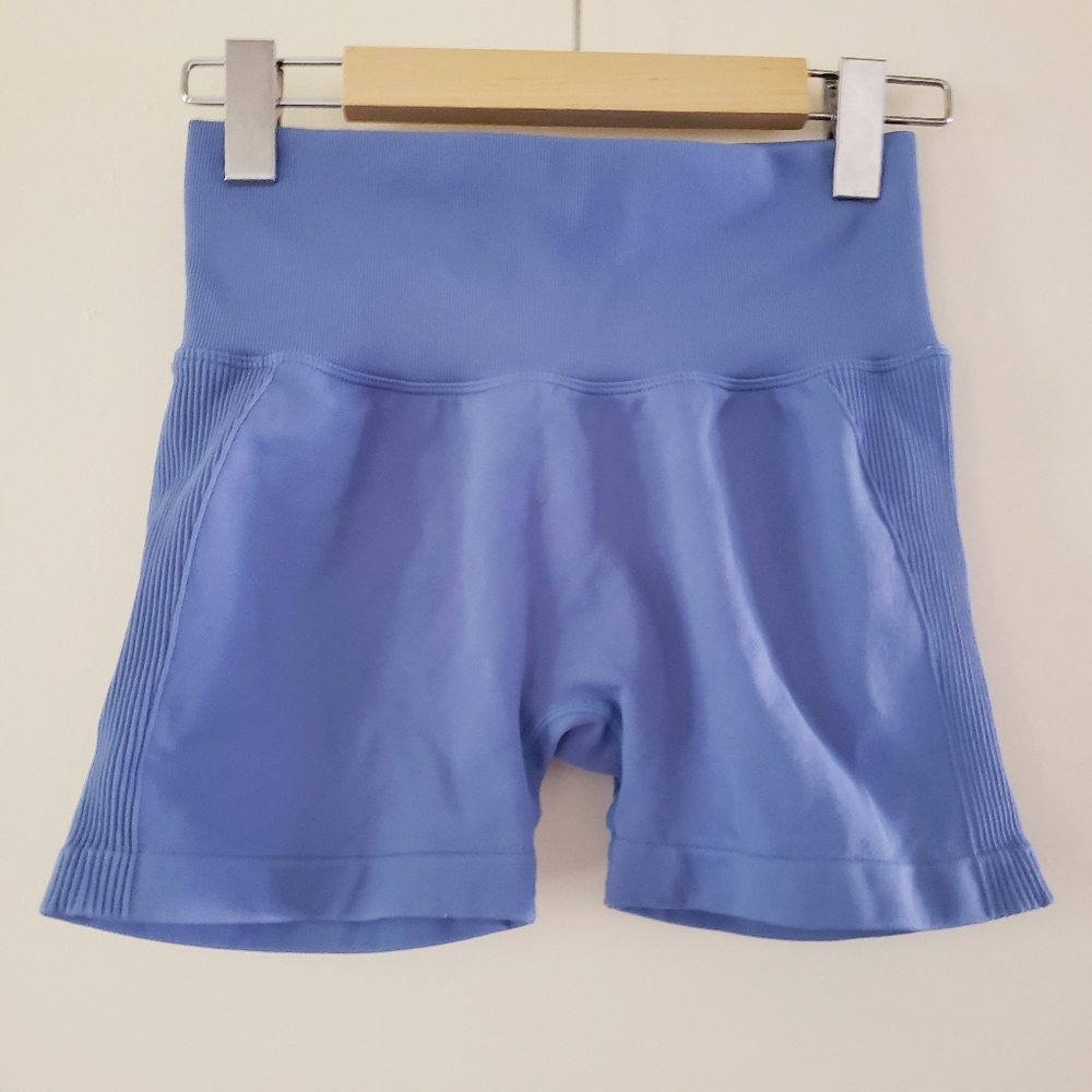 SEAMLESS NWOT Butt Enhancing High Rise Short - Ribbed Sides/Waist - Blue S - Picture 6 of 8